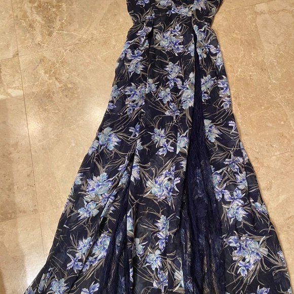 NEW Nikibiki Maxi dress- Size M - Picture 5 of 12